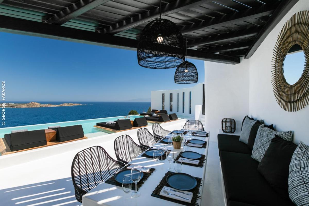 Psarou Black * Mykonos Town