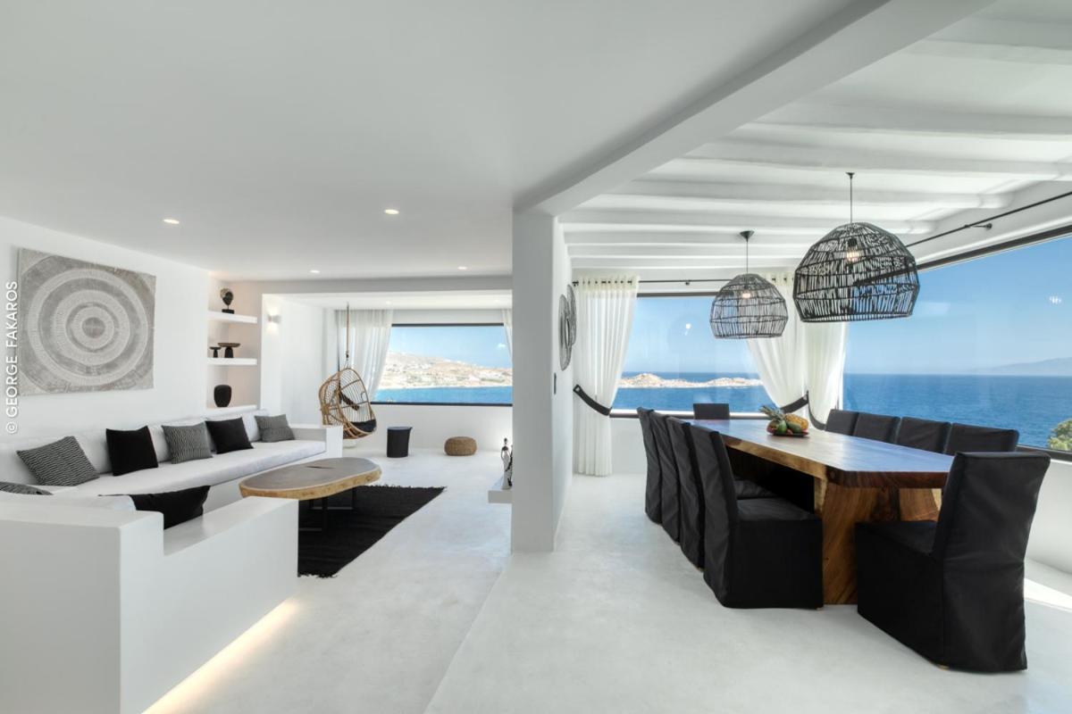 Psarou Black * Mykonos Town