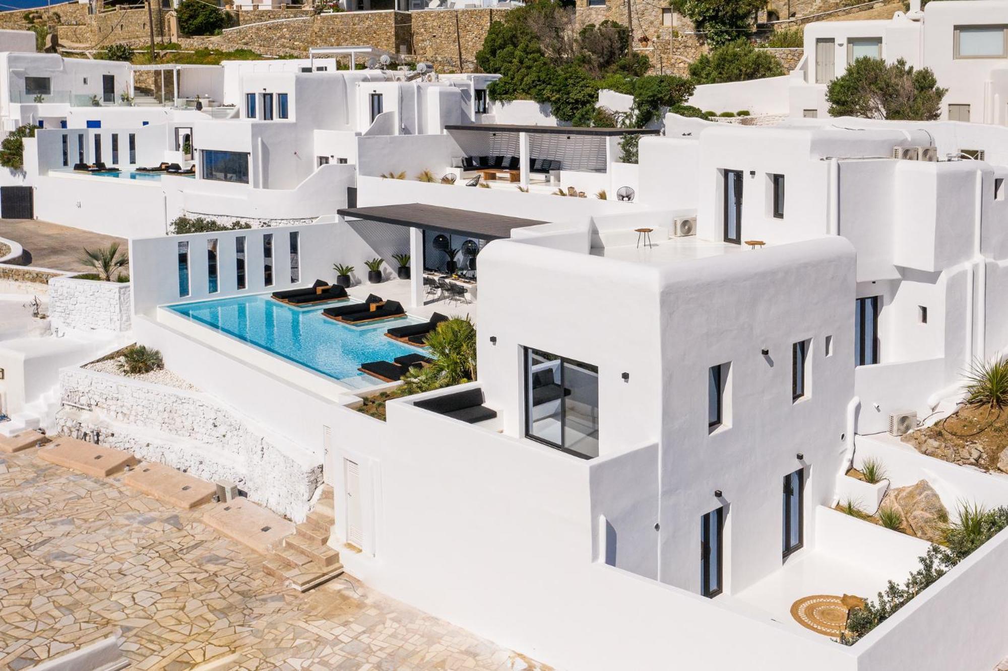 Psarou Black Villa *